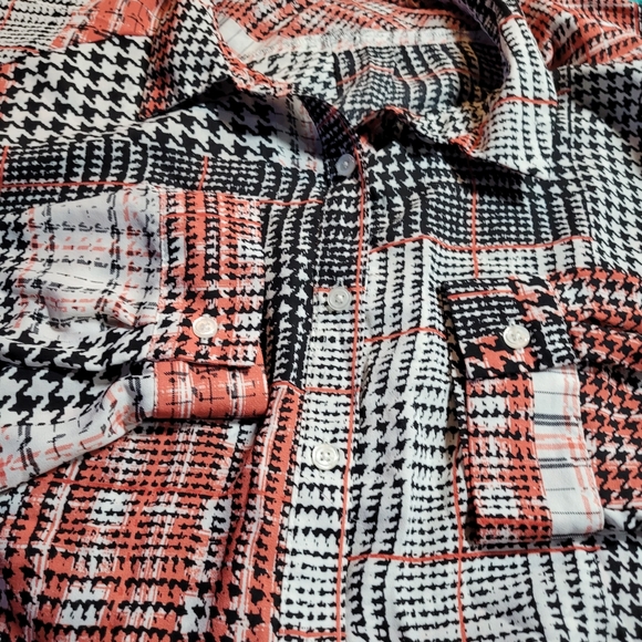 Avenue Tops - Avenue Black and Red Houndstooth Women's Tunic